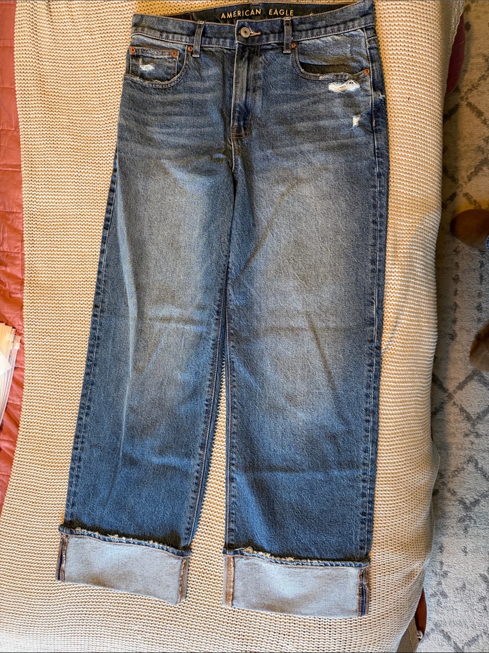 American Eagle Outfitters Women’s Mid Blue Stovepipe Jeans with Rolled Hems